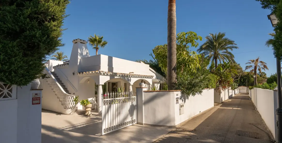 Sale of detached villa in Marbesa 15