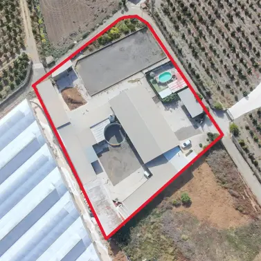 Sale of finca - cortijo in El Tomillar