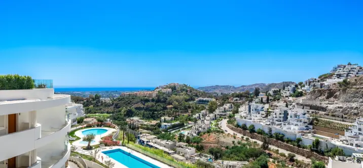 Short-term rent of ground floor apartment in Benahavís 4