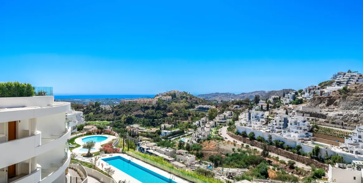 Short-term rent of ground floor apartment in Benahavís 6