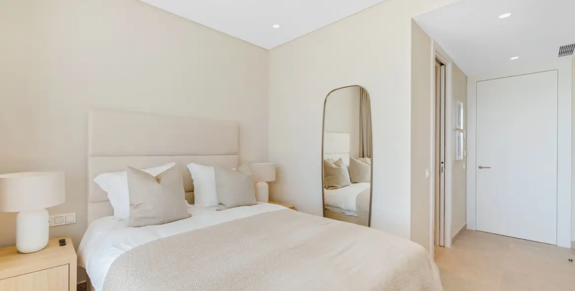 Short-term rent of ground floor apartment in Benahavís 13