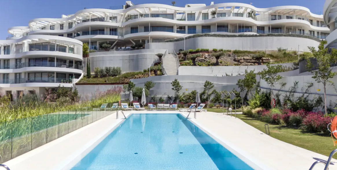 Short-term rent of ground floor apartment in Benahavís 36