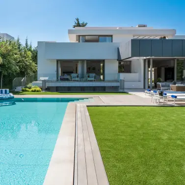 Продажа  отдельно стоящей виллы в El Paraiso