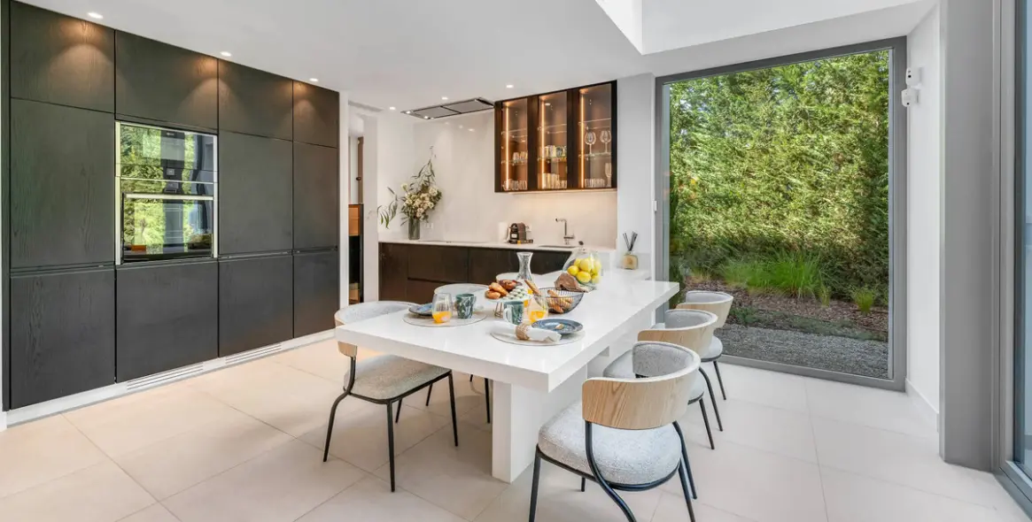 Продажа  отдельно стоящей виллы в El Paraiso 5