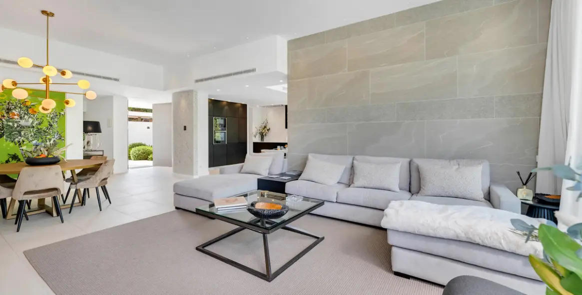 Продажа  отдельно стоящей виллы в El Paraiso 8