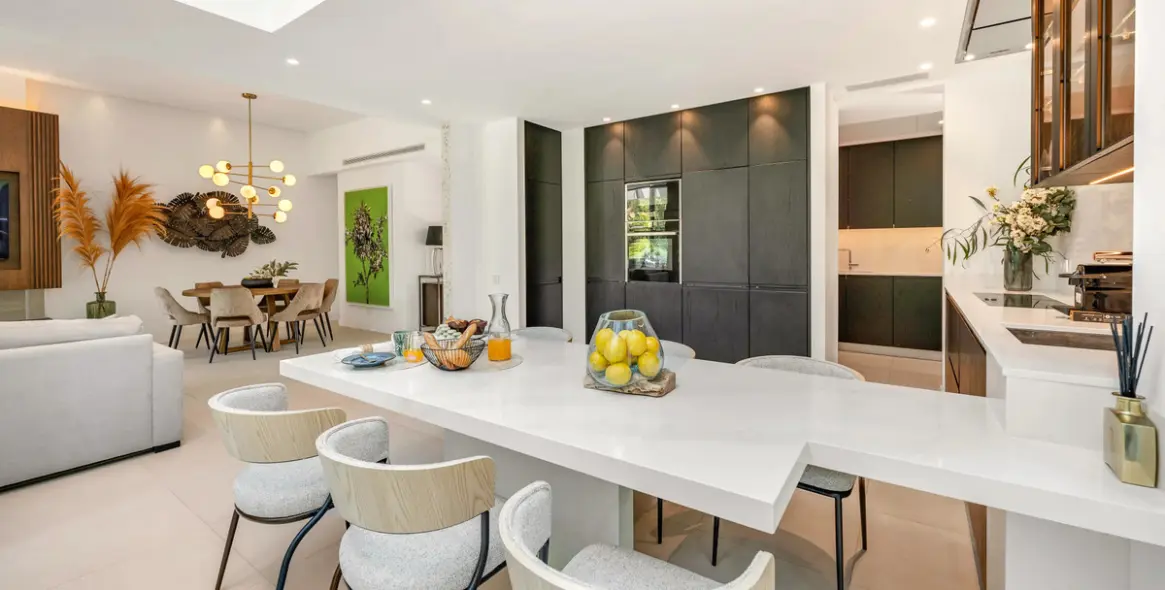 Продажа  отдельно стоящей виллы в El Paraiso 10