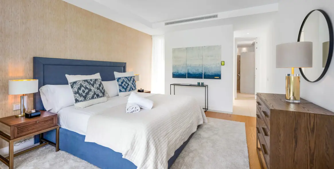 Продажа  отдельно стоящей виллы в El Paraiso 14