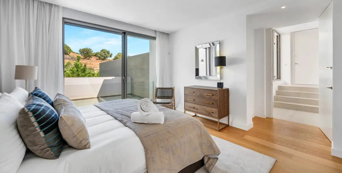 Продажа  отдельно стоящей виллы в El Paraiso 15