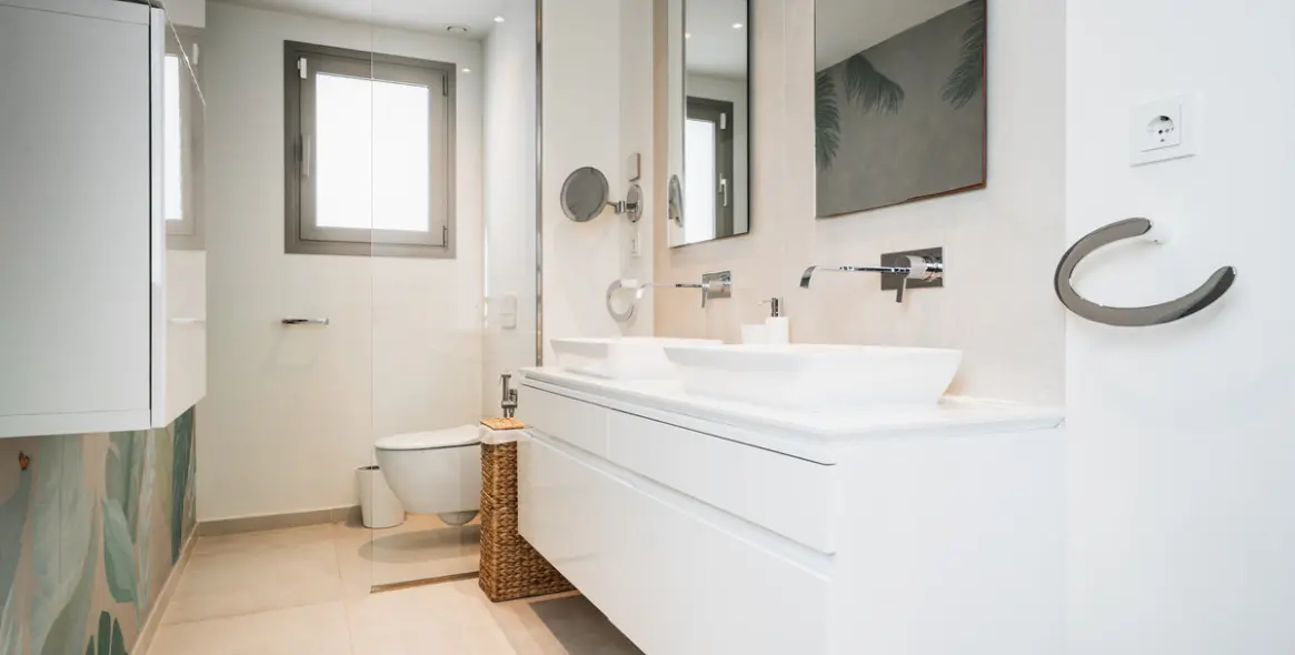 Sale of middle floor apartment in Aloha 18