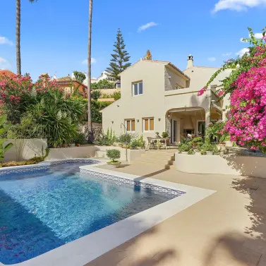 Краткосрочная аренда  отдельно стоящей виллы в Calahonda