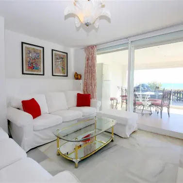 Short-term rent of semi-detached house in Estepona