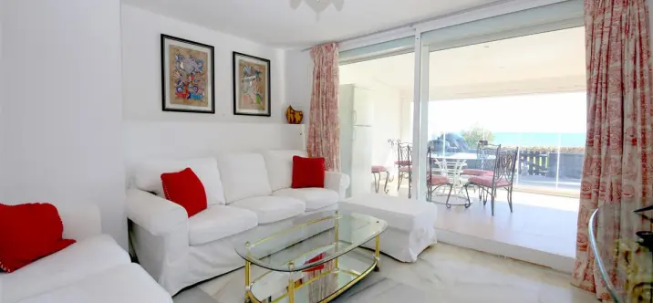 Short-term rent of semi-detached house in Estepona 4