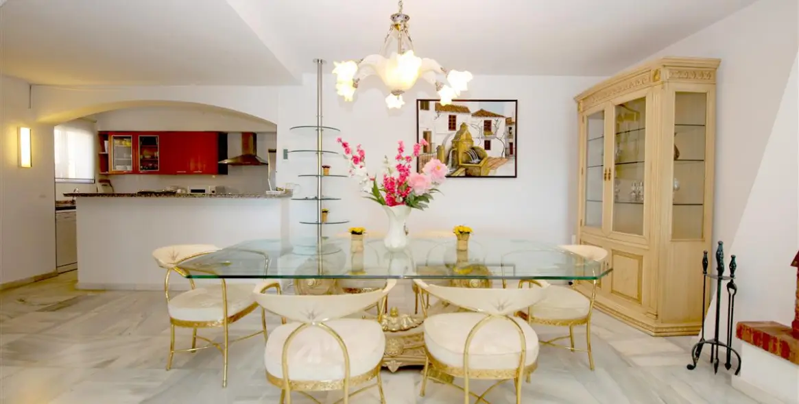 Short-term rent of semi-detached house in Estepona 10