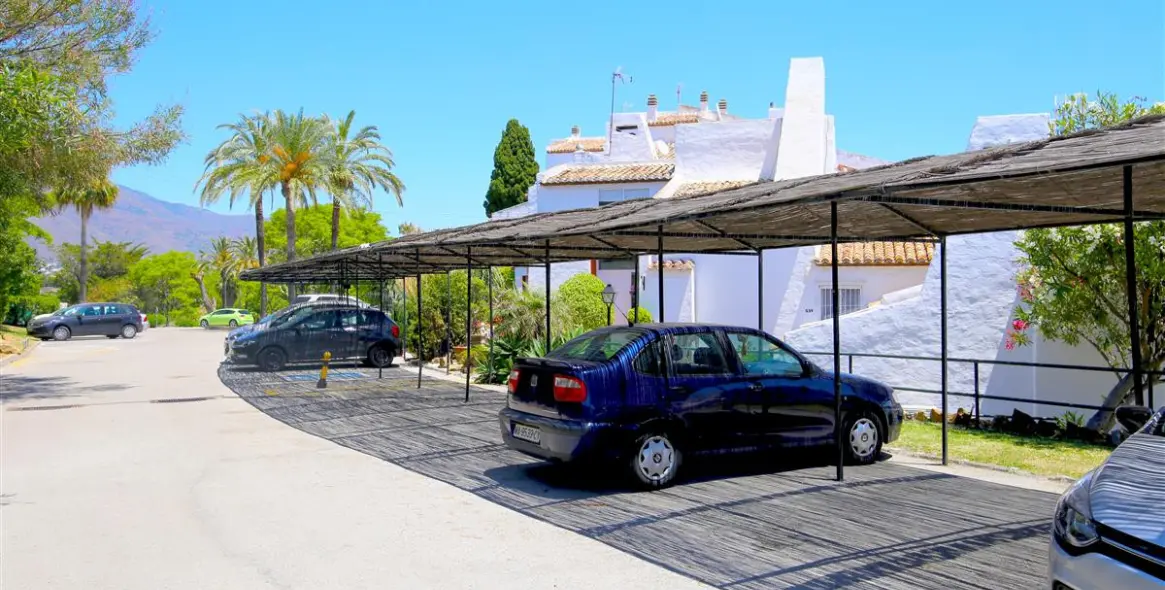 Short-term rent of semi-detached house in Estepona 23