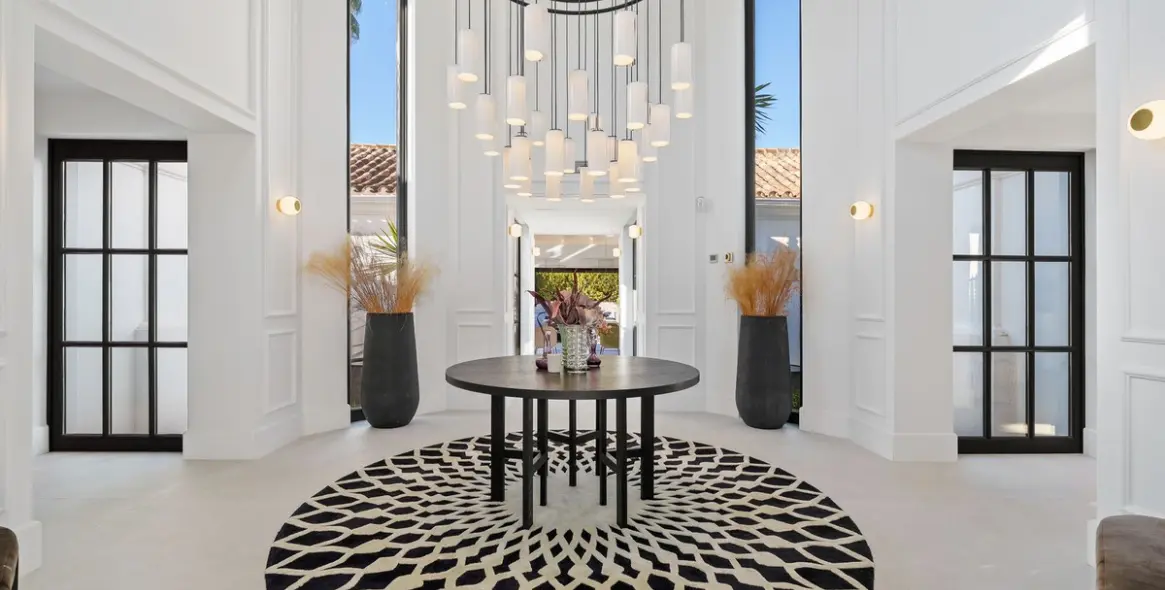 Продажа  отдельно стоящей виллы в Nueva Andalucía 3