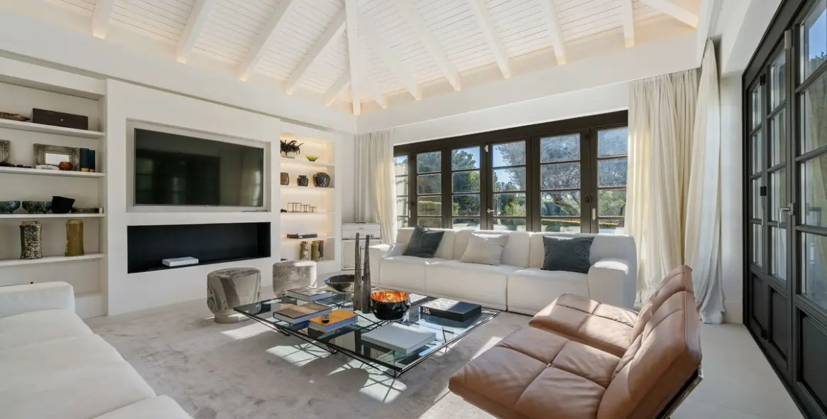 Продажа  отдельно стоящей виллы в Nueva Andalucía 7