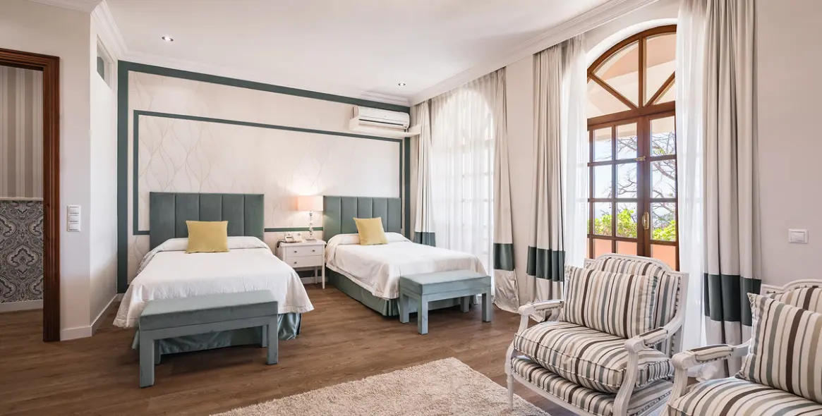 Продажа  отдельно стоящей виллы в The Golden Mile 14