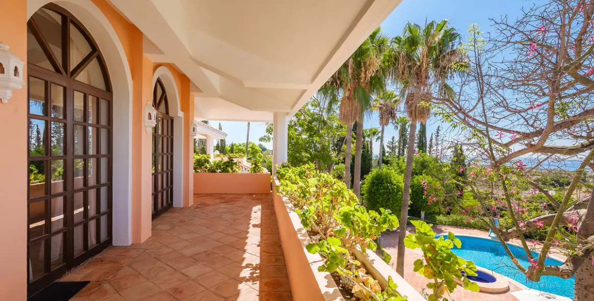 Продажа  отдельно стоящей виллы в The Golden Mile 18