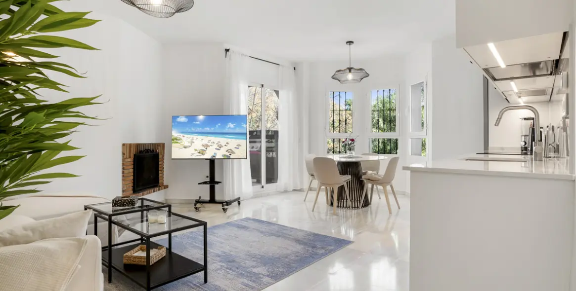 Long-term rent of penthouse in Nueva Andalucía 2