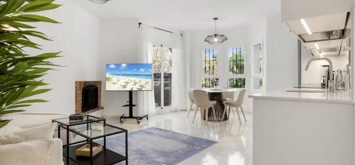 Long-term rent of penthouse in Nueva Andalucía 1