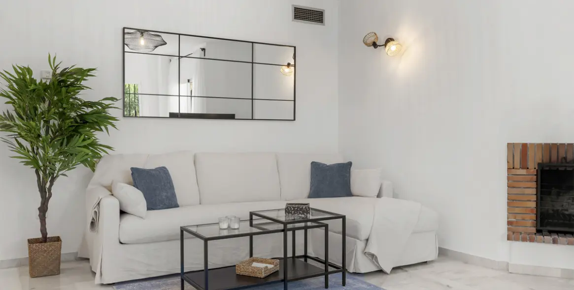 Long-term rent of penthouse in Nueva Andalucía 4