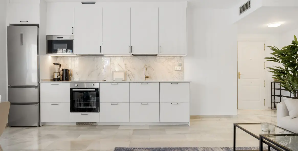 Long-term rent of penthouse in Nueva Andalucía 6