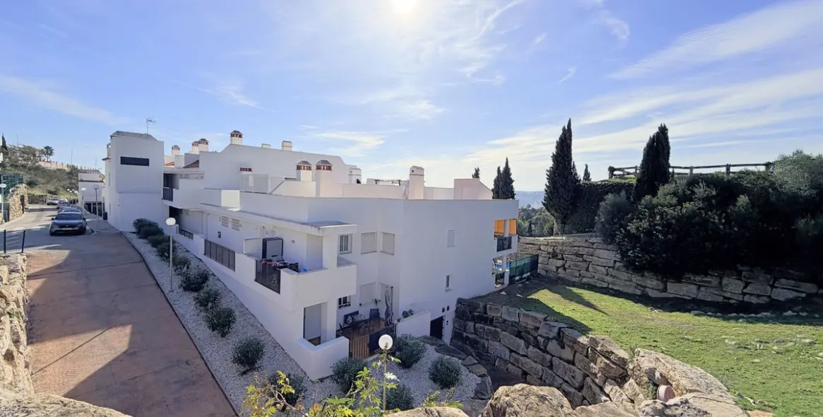 Продажа апартаментов на первом этаже в Casares Playa 5