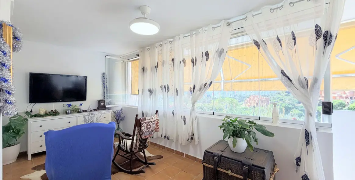 Продажа апартаментов на первом этаже в Casares Playa 7