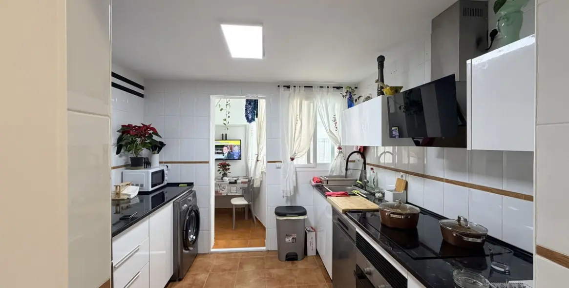 Продажа апартаментов на первом этаже в Casares Playa 13