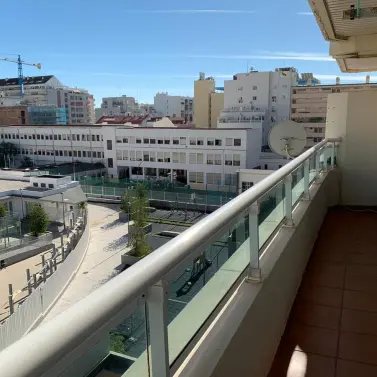 Sale of middle floor apartment in Marbella