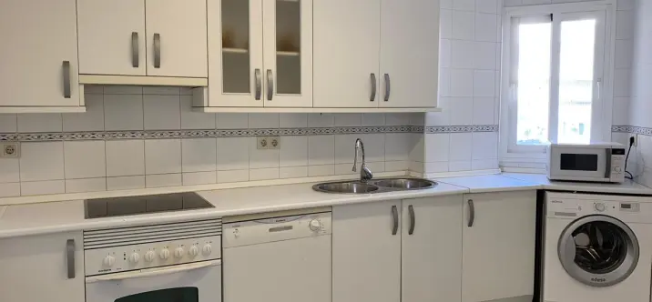 Sale of middle floor apartment in Marbella 2