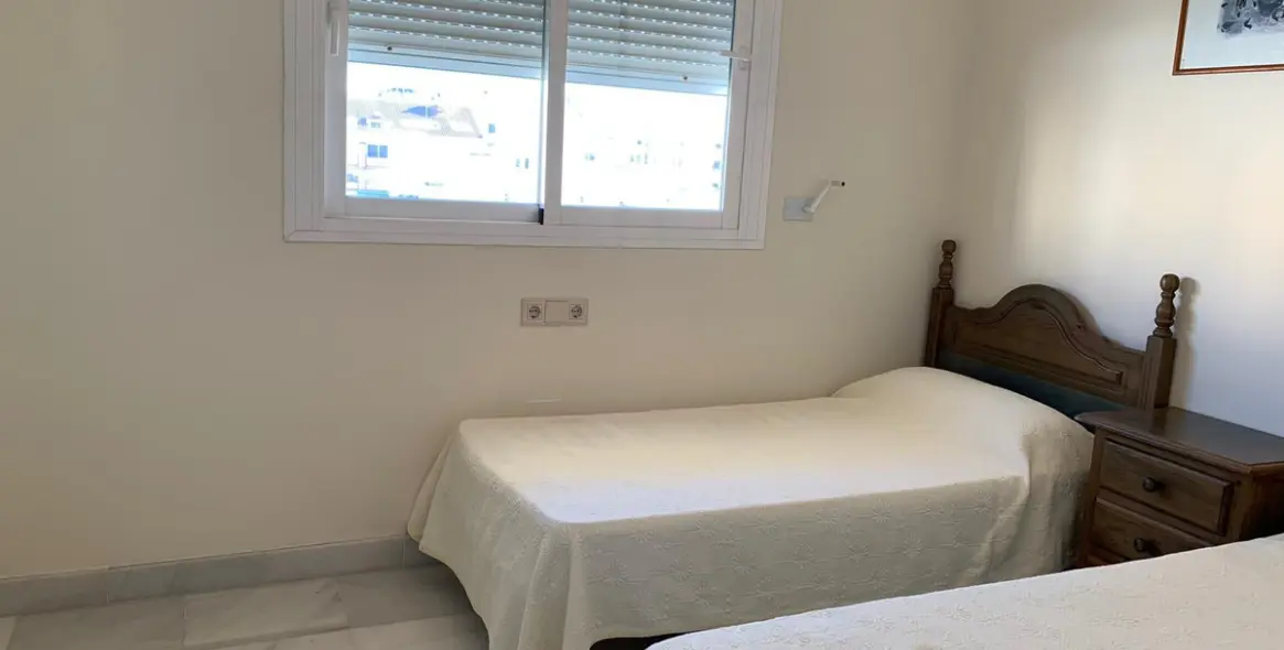 Sale of middle floor apartment in Marbella 11