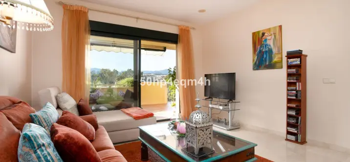 Sale of middle floor apartment in Guadalmina Alta 1