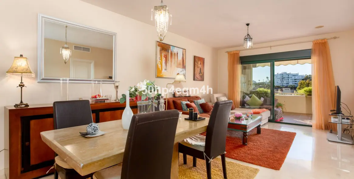 Sale of middle floor apartment in Guadalmina Alta 3