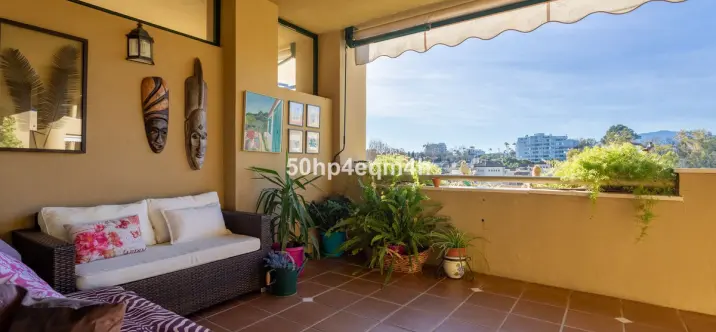 Sale of middle floor apartment in Guadalmina Alta 3