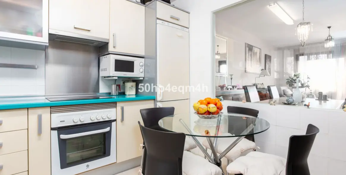 Sale of middle floor apartment in Guadalmina Alta 5