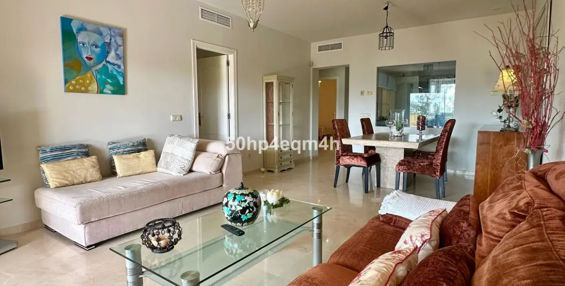Sale of middle floor apartment in Guadalmina Alta 15