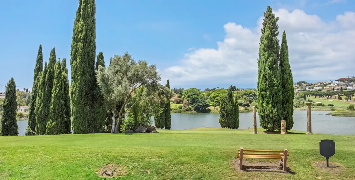 Sale of ground floor apartment in Los Flamingos 10