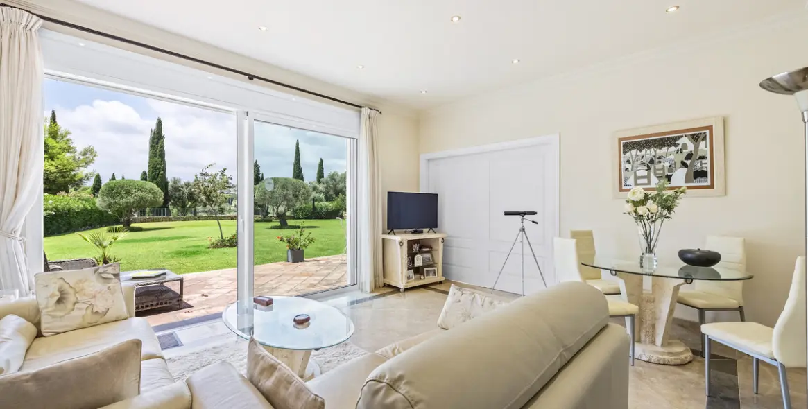 Sale of ground floor apartment in Los Flamingos 13