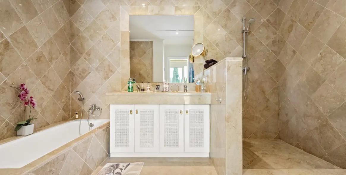 Sale of ground floor apartment in Los Flamingos 14