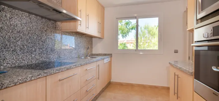 Sale of penthouse duplex in Bel Air 4