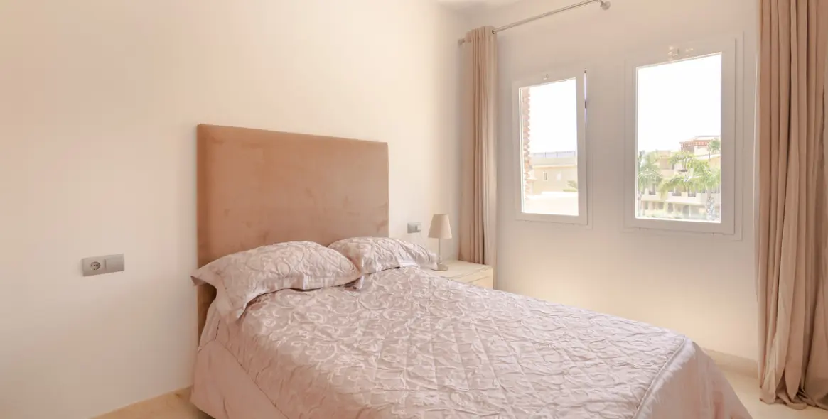 Sale of penthouse duplex in Bel Air 6