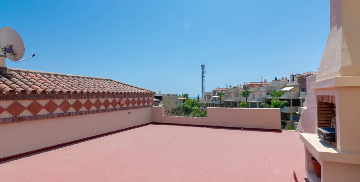 Sale of penthouse duplex in Bel Air 13