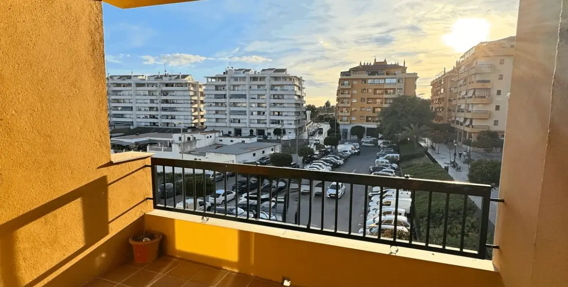 Продажа апартаментов на среднем этаже в San Pedro de Alcántara 1