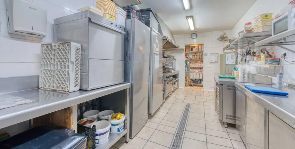 Sale of café in San Pedro de Alcántara 12