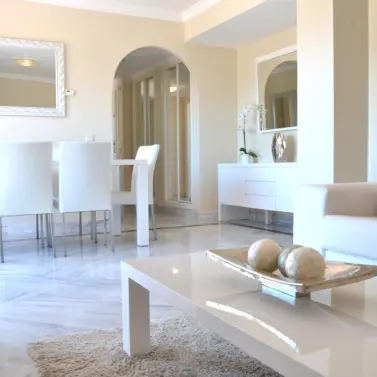 Sale of penthouse in Nueva Andalucía