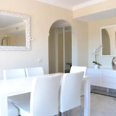 Sale of penthouse in Nueva Andalucía