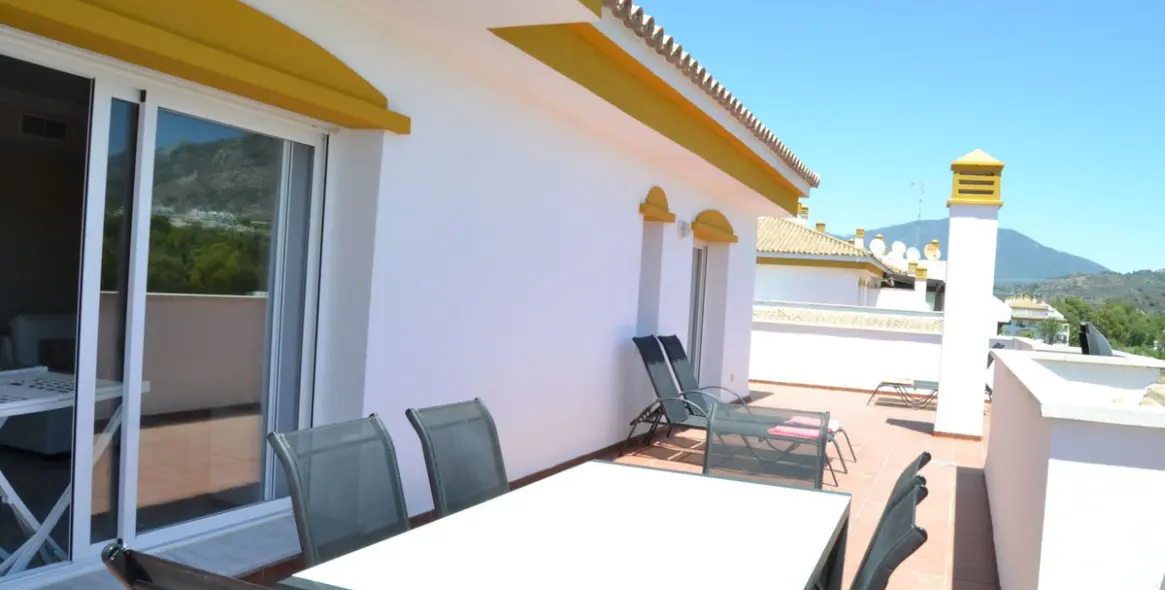 Sale of penthouse in Nueva Andalucía 7