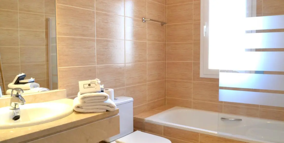 Sale of penthouse in Nueva Andalucía 15