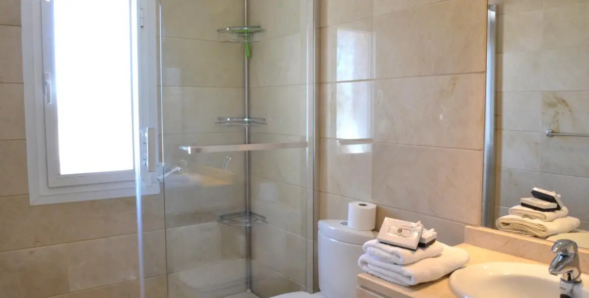 Sale of penthouse in Nueva Andalucía 16